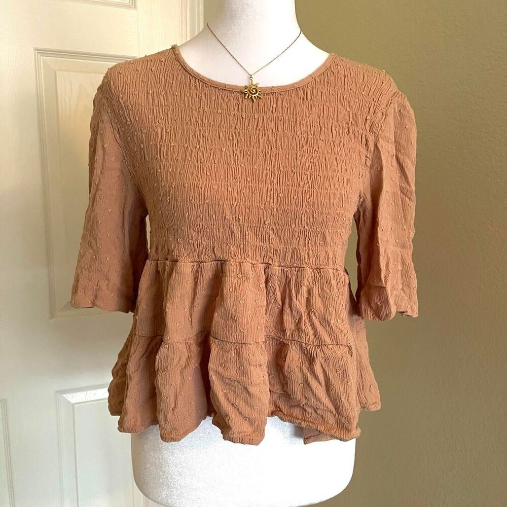 Urban Romantics Tan babydoll peasant blouse - size large